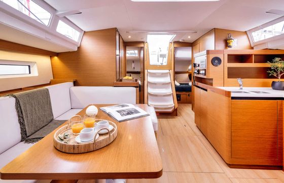 Sailboat Jeanneau Sun Odyssey 490 14.42m