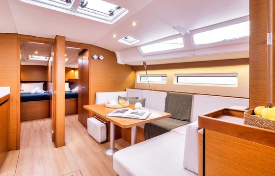 Sailboat Jeanneau Sun Odyssey 490 14.42m