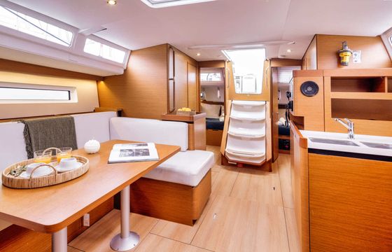 Sailboat Jeanneau Sun Odyssey 490 14.42m