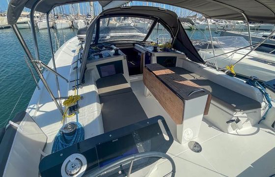 Sailboat 3 DUFOUR 41 - PE (3D/0C/0P) 12m