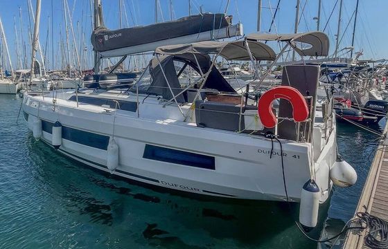 Sailboat 3 DUFOUR 41 - PE (3D/0C/0P) 12m