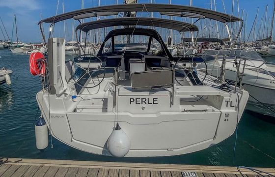 Sailboat 3 DUFOUR 41 - PE (3D/0C/0P) 12m