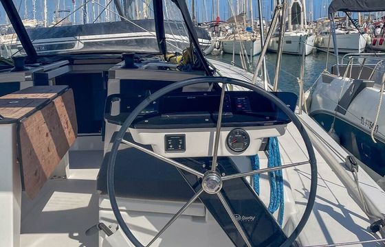 Sailboat 3 DUFOUR 41 - PE (3D/0C/0P) 12m