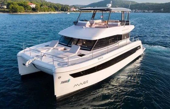 Motorboat Fountaine Pajot MY.6 960hp