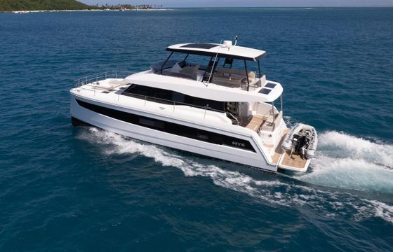 Motorboat Fountaine Pajot MY.6 960hp