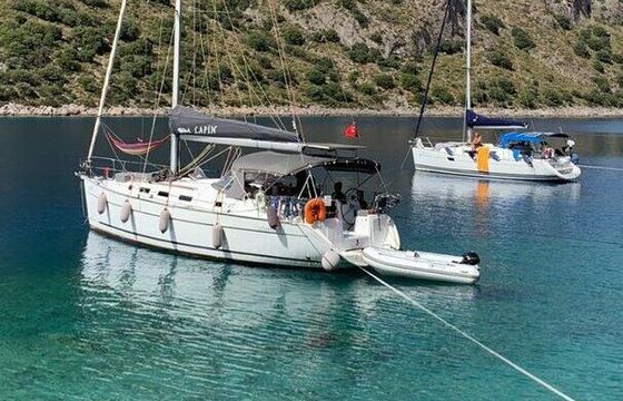 Sailboat Bénéteau Cyclades 39.3 11.97m
