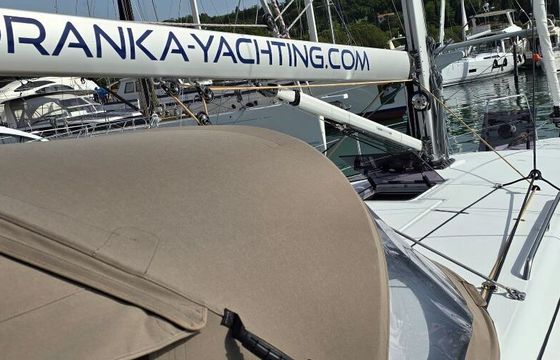 Sailboat Jeanneau Sun Odyssey 380 11m