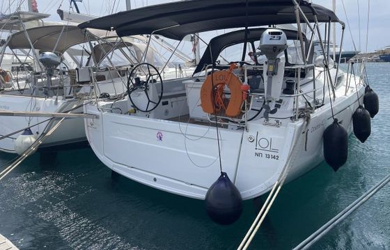 Sailboat BENETEAU Oceanis 40.1 12.2m