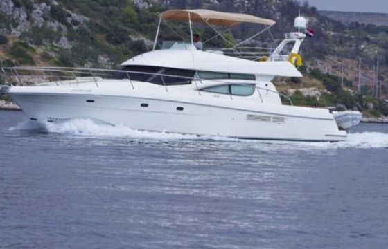 Motorboat JEANNEAU PRESTIGE 46 FLY 500hp