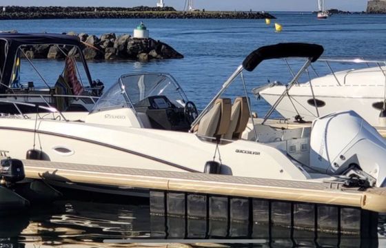 Motorboat Quicksilver 675 sundeck 200hp