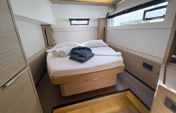 Catamaran Lagoon-Bénéteau Lagoon 46 - 4 + 2 cab. 13m