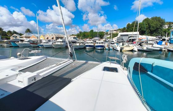 Catamaran Lagoon-Bénéteau Lagoon 46 - 4 + 2 cab. 13m