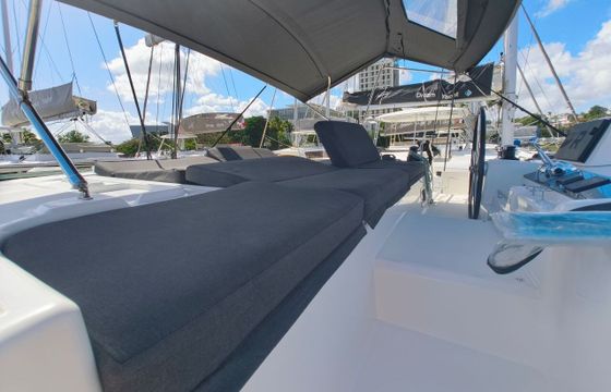 Catamaran Lagoon-Bénéteau Lagoon 46 - 4 + 2 cab. 13m