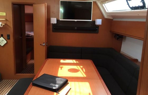 Sailboat Bavaria Cruiser 46 /4cab 14m