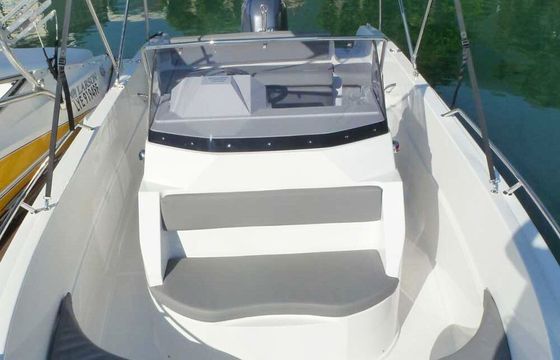 Motorboat PACIFIC CRAFT OPEN 670 200CV YAMAHA 200hp
