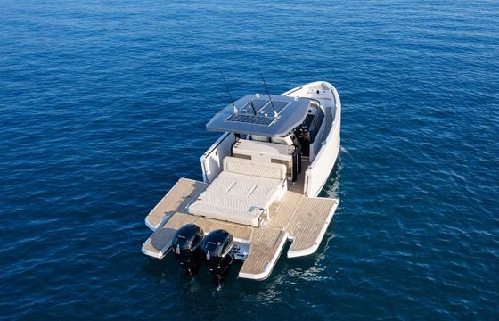 Motorboat Virtue yacht Top 10 600hp