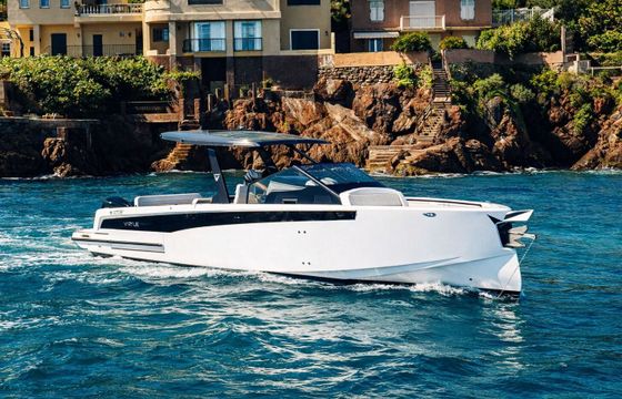 Motorboat Virtue yacht Top 10 600hp