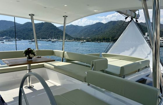 Catamaran Catana Group Bali 4.6 - 5 + 1 cab. 14m