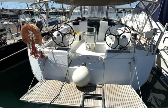 Sailboat Sun Odyssey 449 13m
