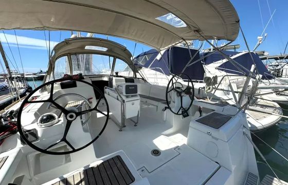 Sailboat Sun Odyssey 449 13m