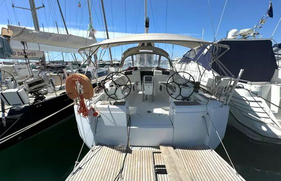Sailboat Sun Odyssey 449 13m