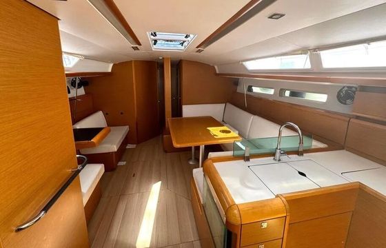 Sailboat Sun Odyssey 449 13m