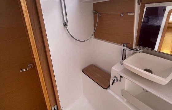 Sailboat Dufour Yachts Dufour 430 GL 13m