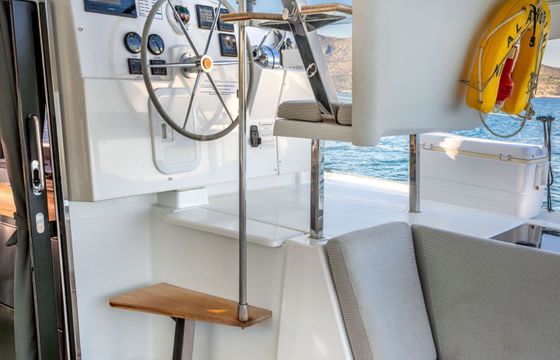 Catamaran Fountaine Pajot ISLA 40 12.26m