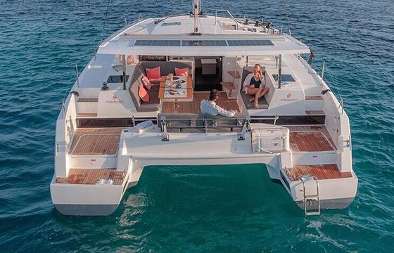 Catamaran Fountaine Pajot ISLA 40 12.26m