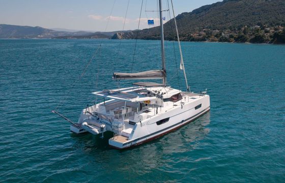 Catamaran Fountaine Pajot ISLA 40 12.26m