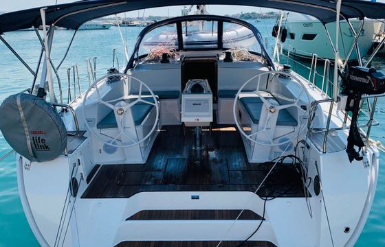 Sailboat Bavaria Cruiser 46 14.27m
