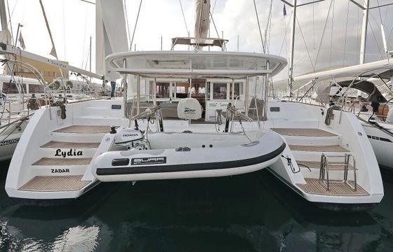 Catamaran Lagoon-Bénéteau Lagoon 450 F - 4 + 2 cab. 13m
