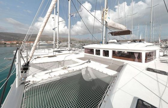 Catamaran Lagoon-Bénéteau Lagoon 450 F - 4 + 2 cab. 13m