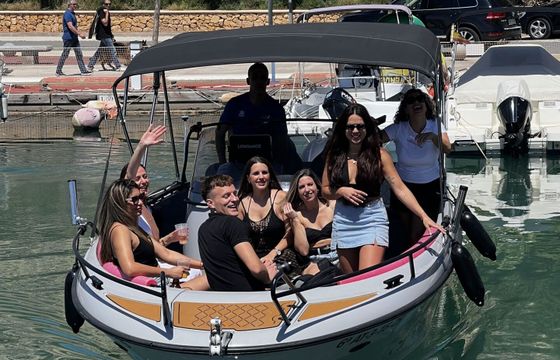 Motorboat Aqua 24 S7 130hp