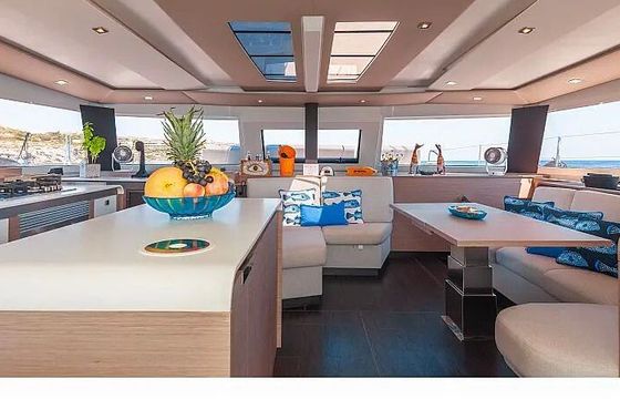 Motor yacht Ferretti 780 3320hp