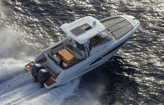 Motorboat Jeanneau CAP CAMARAT 9.0 WA 500hp