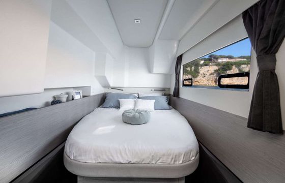 Catamaran Fountaine Pajot MY4S 11.03m