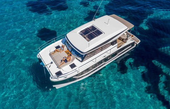 Catamaran Fountaine Pajot MY4S 11.03m