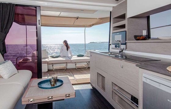 Catamaran Fountaine Pajot MY4S 11.03m