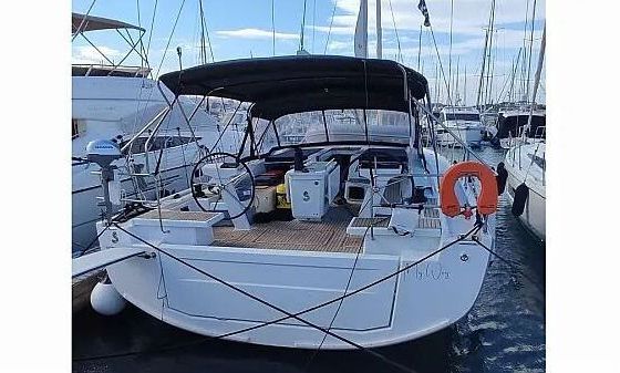 Sailboat Oceanis 51.1 15m