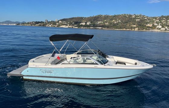 Motorboat Four Winns H210 280hp