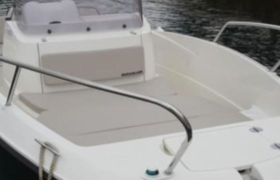 Motorboat QUICKSILVER 675 150hp