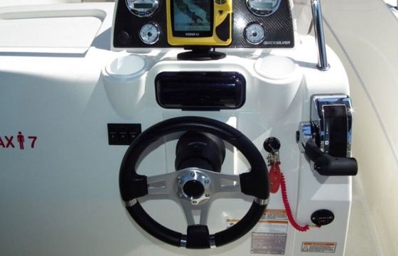 Motorboat QUICKSILVER 675 150hp