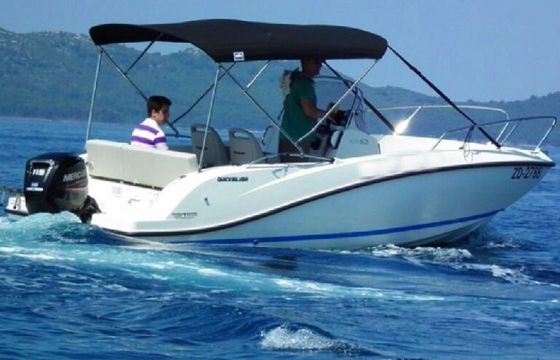 Motorboat QUICKSILVER 675 150hp