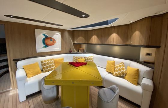 Motor yacht Sunseeker Predator 68 3100hp