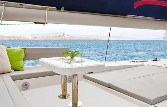 Catamaran Moorings 4500L/10 13m