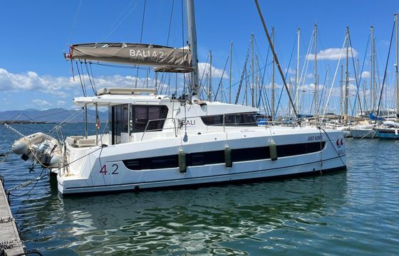 Catamaran Bali 4.2* 12m