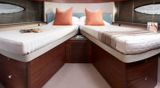 Motor yacht Princess Yachts Princess 49 Fly 1100hp