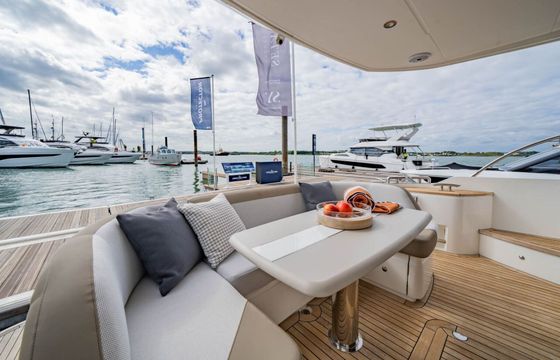 Motor yacht Princess Yachts Princess 49 Fly 1100hp