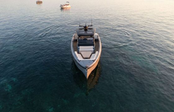 Motorboat Vanquish 40 850hp
